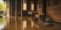Arti Mimpi Rumah Kemasukan Air Banjir: Tafsir Psikologi, Spiritual, dan Primbon Jawa