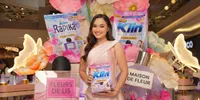 Caitlin Halderman Bicara Soal Wangi dan Percaya Diri, Kini Wangi Parfum Mewah SoKlin Eau De Parfum Juga Bisa Dimulai dari Pakaian