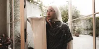 Feby Putri Gandeng Musisi Malaysia Noh Salleh di Single 'Senandung Harapan'