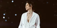 Gaya Panggung Vanness Wu di Forever 2.0, dari Fine Jewelry hingga Suit Ungu