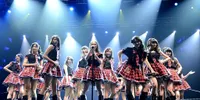 JKT48  Gaya Member JKT48 Saat Jadi Model di Atas Catwalk 