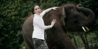 Kebaya, Gajah, dan Bundengan Jadi Satu Dalam Sebuah Koleksi di Indonesia Fashion Week 2026