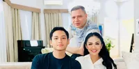 Kris Dayanti Bersyukur Azriel Tuntaskan S-2 Sebelum Menikah