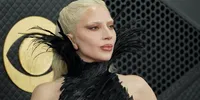 Lady Gaga Sambut Anak Pertama, Terlihat Perdana di California Utara