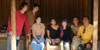 Luna Maya Rayakan Ulang Tahun Ibunda di Rumah Kayu nan Indah