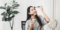 Makeup Meleleh karena Cuaca Panas? 5 Trik Simpel Ini Biar Tetap On Point Seharian