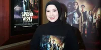 Ochi Rosdiana Cium Bau Darah hingga Asisten Kesurupan saat Syuting LINGSIR WENGI