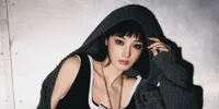 Peng Xiaoran Tampil Memikat di Cover Harper's Bazaar Vietnam, Angkat Filosofi Diri