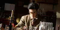 Photoshoot Terbaru Song Weilong dalam Busana Vintage, Pancarkan Aura Tuan Muda