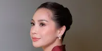 Potret Nagita Slavina Hadiri HUT ke-81 RI di Istana Merdeka, Elegan dengan Kebaya Merah
