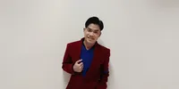 Razky DA8 Ungkap Alasan Kurangi Vibrato dan Cara Atasi Gugup di Panggung