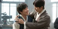 Rekomendasi Drama Korea Tragikomedi Terbaik yang Bikin Tertawa Sekaligus Menangis