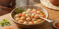 Resep Cilok Kuah Tomat Pedas yang Segar untuk Camilan Gurih di Rumah