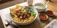 Resep Mie Ayam ala Abang-Abang, Gurih Harum dengan Topping Ayam yang Meresap