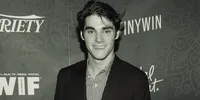 RJ Mitte, Pemeran Breaking Bad Meninggal Dunia di Usia 34