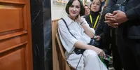 Sara Wijayanto Datang ke Sidang Perdana Cerai dari Demian Aditya, Irit Bicara