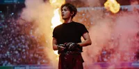 V BTS Ungkap Gangguan Pendengaran Telinga Kanan, Jalani Pengobatan