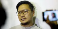 Wujud Dukungan Arie Untung Untuk Industri Sepatu Dalam Negeri