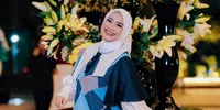 Potret Ikke Nurjanah Manggung di Bandung, Cantiknya Tak Lekang Oleh Waktu