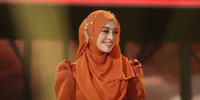 Potret Lesti Kejora Jadi Juri di Final Audition Dangdut Academy 8, Outfit-nya Cantik