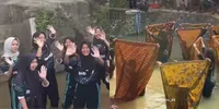 Potret Siswa-Siswi SMA Negeri 1 Kayen Rayakan Kelulusan dengan Cara yang Unik dan Inspiratif, Bersihkan Sungai dan Tabur Benih Ikan
