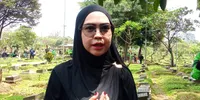 Ria Ricis Datang ke Pemakaman Affan Kurniawan di TPU Karet Bivak