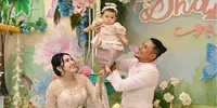 Via Vallen Gelar Tedhak Siten, Perdana Tampilkan Wajah Baby Shazza