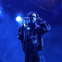 10 Potret Hindia Sukses Tutup KLBB BRI Festival 2025, Pecah Abis