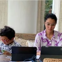 11 Kegiatan Marcella Zalianty Selama Tinggal di Bali: Kuliah Online, Baca Buku di Pantai, Hingga Meditasi