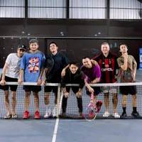7 Potret Ariel Noah dan The Dudas Minus One Latihan Tenis Bareng Sheila on 7