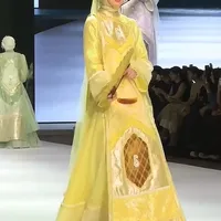 7 Potret Arumi Bachsin Tampil Berhijab Jadi Model Fashion Show, Cantik Bak Bidadari