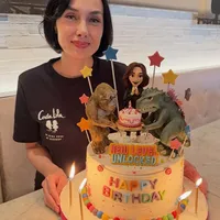 7 Potret Perayaan Ultah Sara Wijayanto, Dapat Surprise saat Prescon Film Terbaru