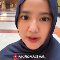 7 Potret Wirda Mansyur Jadi Guru Ngaji Anak Shadira Firdausi, Doakan Jinji Jadi Santrinya
