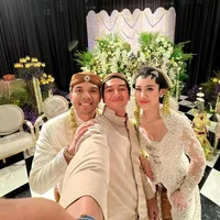 8 Potret Harris Vriza Bintang Sinetron 'SALEHA' di Pernikahan Aaliyah Massaid dan Thoriq Halilintar, Tampil Gagah Sebagai Groomsmen - Ramai Didoakan Lekas Nyusul