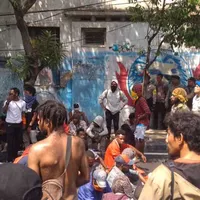 9 Foto Suasana Tegang Demo Berujung Kerusuhan di Kayu Tangan Malang