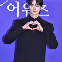 Aktor Korea di Red Carpet Blue Dragon Awards 2026, Ada Byeon Woo Seok - Hyun Bin