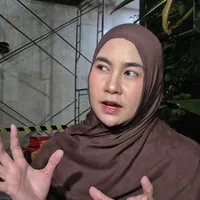 Anisa Rahma dan Anandito Dwis Bantah Umrah Gratis, Bayar Rp100 Juta untuk Keluarga