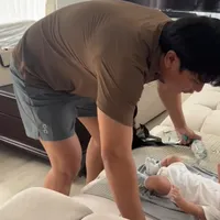 Billy Syahputra Jadi Ayah Siaga, Rela Bangun Tengah Malam Ganti Popok