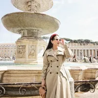 Cuek Dikabarkan Cerai, Ini 10 Potret Shandy Aulia Tetap Cantik Melenggang Menyusuri Jalanan Kota Roma - OOTD-nya Kece Abis