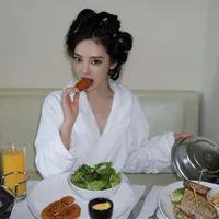 Dari Persiapan hingga After Party, Visual Ning Yizhuo di Met Gala 2026 Memukau