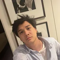 Deretan Selfie Baskara Mahendra Bikin Jatuh Hati, Wajahnya Buat Banyak Orang Suka