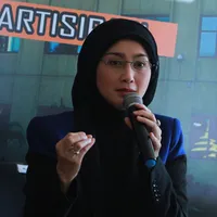 Desy Ratnasari Jadi Ibu Yang Galak Bagi Anaknya - KapanLagi.com