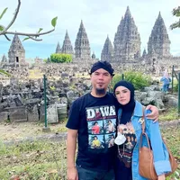 Diam-Diam Bucin, Potret Mesra Mulan Jameela dan Ahmad Dhani Yang Sama Sekali Tak Tersorot