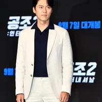 Foto Hyun Bin di Preskon Film 'CONFIDENTIAL ASSIGNMENT 2', Bisik-Bisik dengan Yoona - Senyum Manis Saat Disebut Mau Jadi Ayah