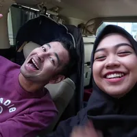 FOTO: Ketika Raffi dan Ria Ricis Semobil Bareng, Pecah Penuh Tawa