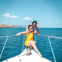 FOTO: Kimberly Ryder & Suami Bulan Madu Romantis di Labuan Bajo