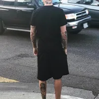 Foto: Sweet! Justin Bieber Berpelukan Dengan Para Fansnya