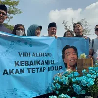 Harry Kiss Sebut Orangtua Sheila Dara Hadir dalam Acara Doa Bersama di Ultah Vidi Aldiano