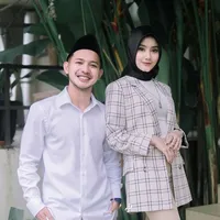 Jarang Posting Foto Bareng, 11 Potret Kebersamaan Ghea Youbi dan Gian Zola yang Kini Sedang LDR