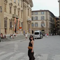 Jessica Mila Liburan di Italia, Seru Bareng Keluarga dan Bestie